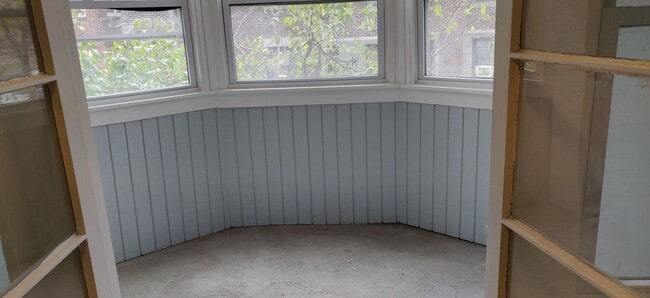 Building Photo - Convenient Brighton Location, Steps from the T Stop, Central Heat/AC, Laundry is on a Site
