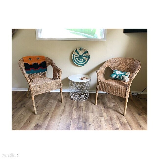 Building Photo - 2 br, 1 bath Apartment - 710 3rd St