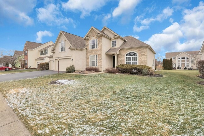 Building Photo - 3796 Village Club Dr