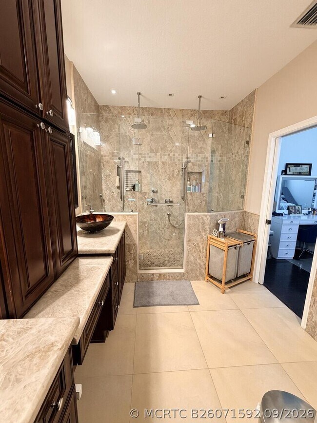 Building Photo - 9525 Cobblestone Creek Dr