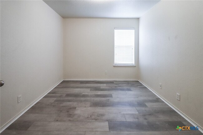 Building Photo - 3102 Ida Dr