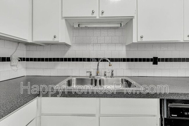 Building Photo - 2769 Jobee Dr