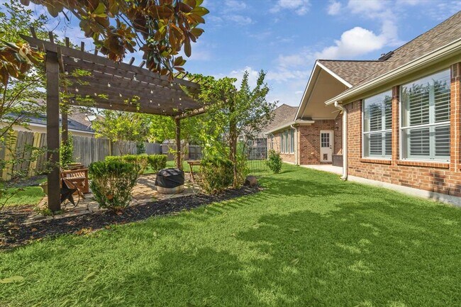Building Photo - 15718 Starcreek Ln