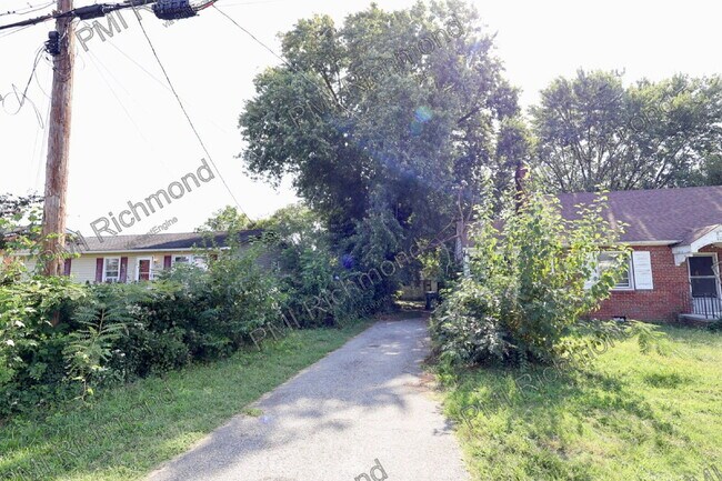 Building Photo - 3607 Thompson St