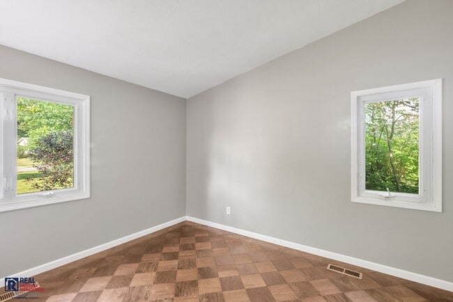 Building Photo - Renovated 3bd/1bth Ranch in Twinsburg Area
