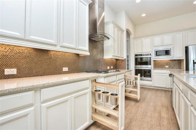 Building Photo - 10604 Lavon Bend