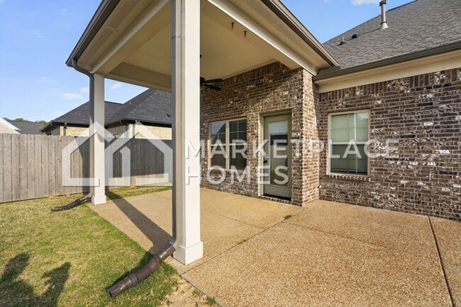 Building Photo - 5185 Watson Vw Dr