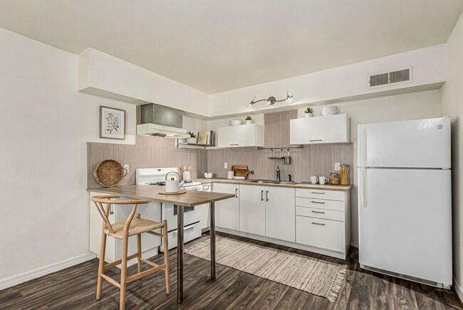 Building Photo - Forte