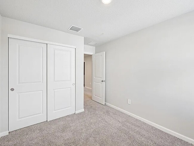 Building Photo - 458 Salisbury Cir