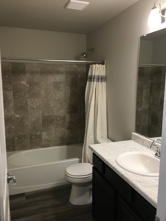 Building Photo - 11125 Rockcastle Dr