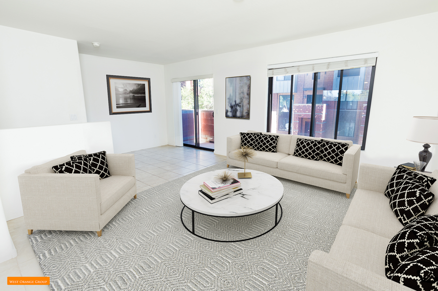 Living Room Balcony - 330 S Farmer Ave