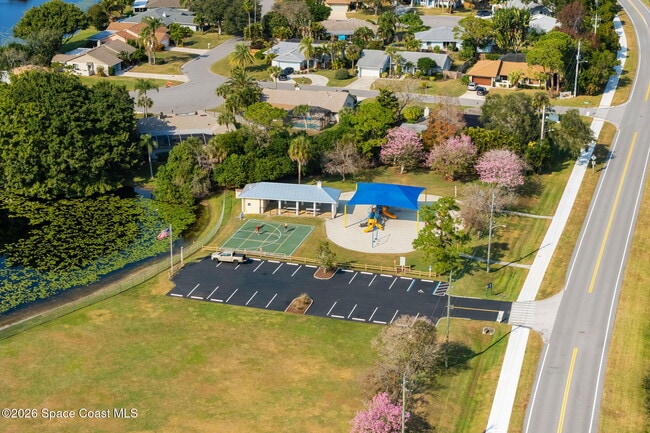 Building Photo - 662 Rossmoor Cir