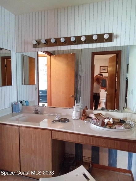 Building Photo - 310 Sherwood Pl