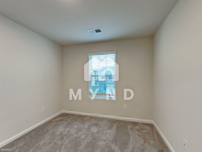 Building Photo - 3 br, 2.5 bath Townhome - 145 Eagle Chase Dr