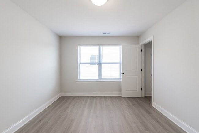 Building Photo - 3632 Trull St