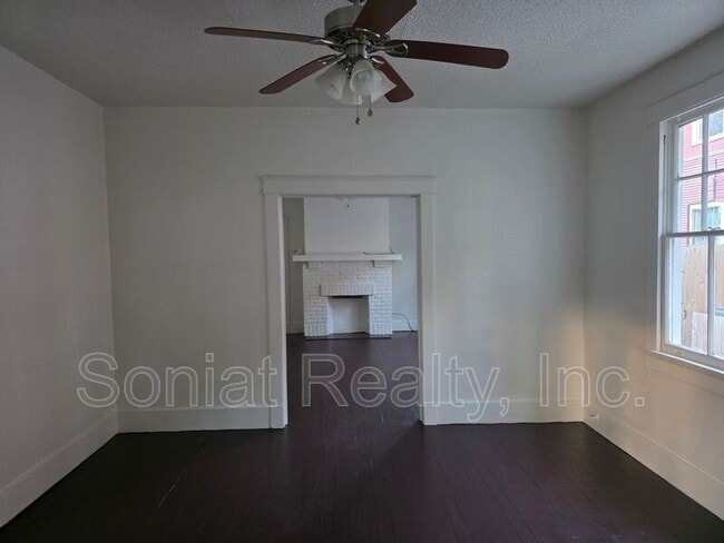 Building Photo - 4607 Bienville St
