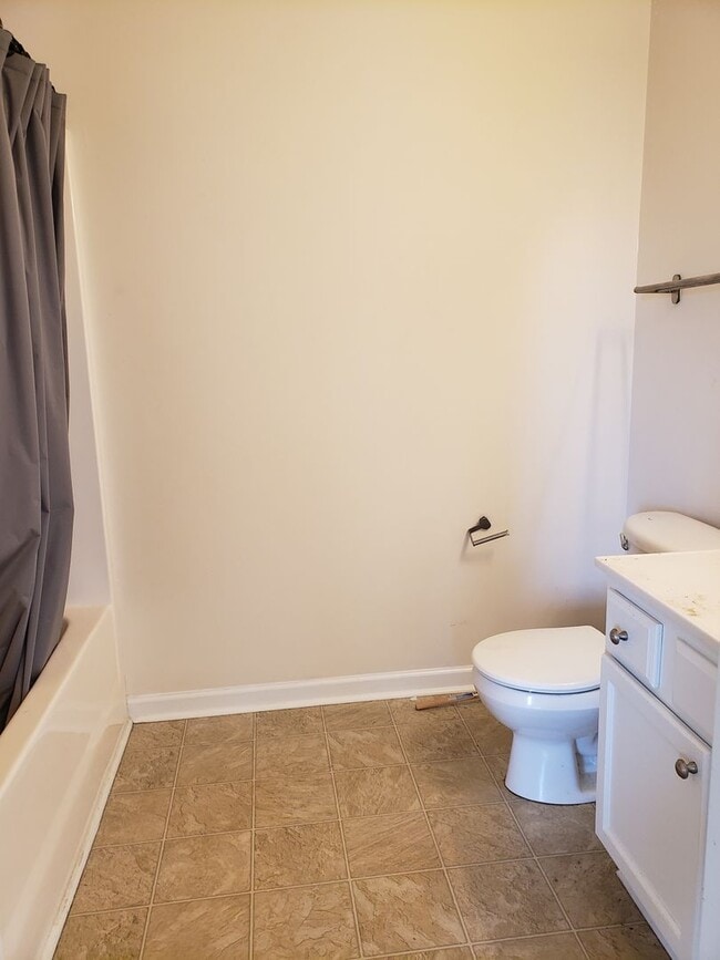 Building Photo - 2 bedroom Townhouse in Mooresville