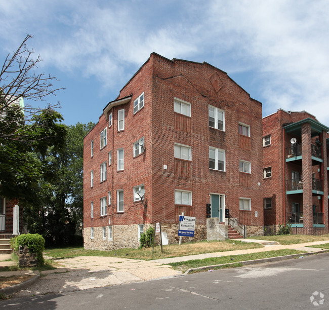 Primary Photo - 2300 Ocala Ave