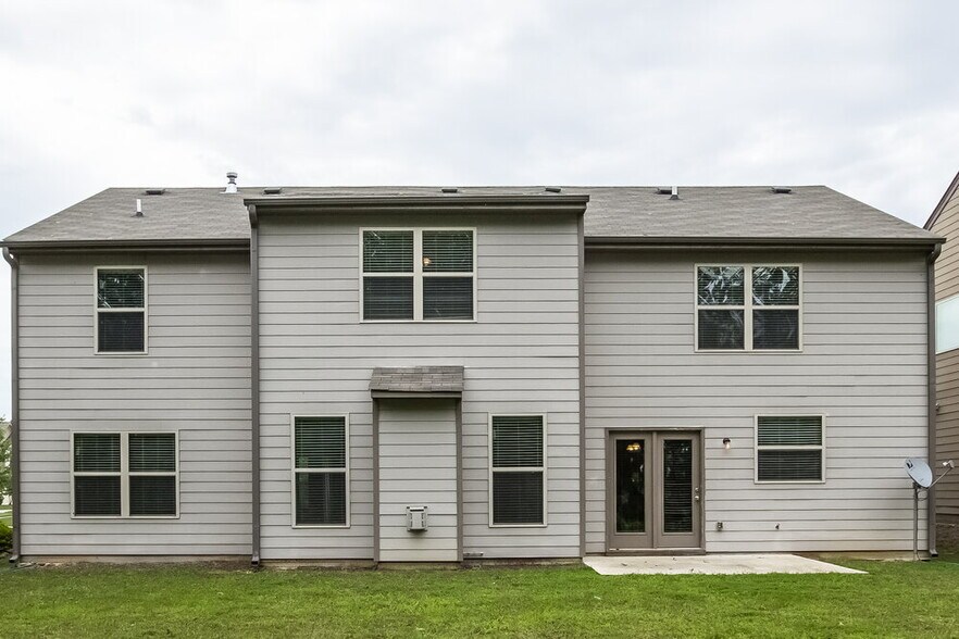 Building Photo - 1828 Bridle Rd