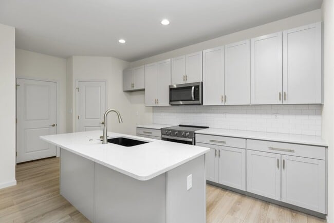 Kitchen with crown molding, walk in pantry - 2829 Hackmann Rd