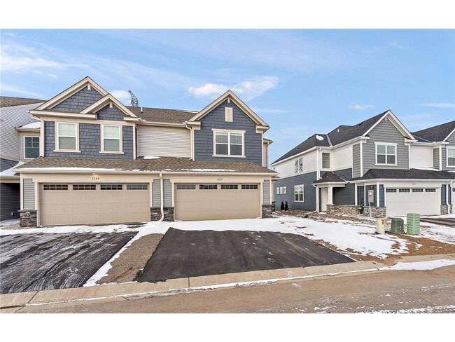 Building Photo - 2239 Tyrone Dr S