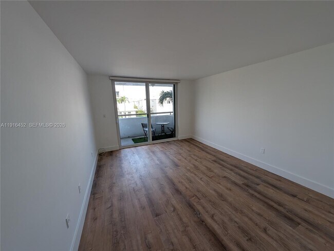 Building Photo - 7440 Harding Ave