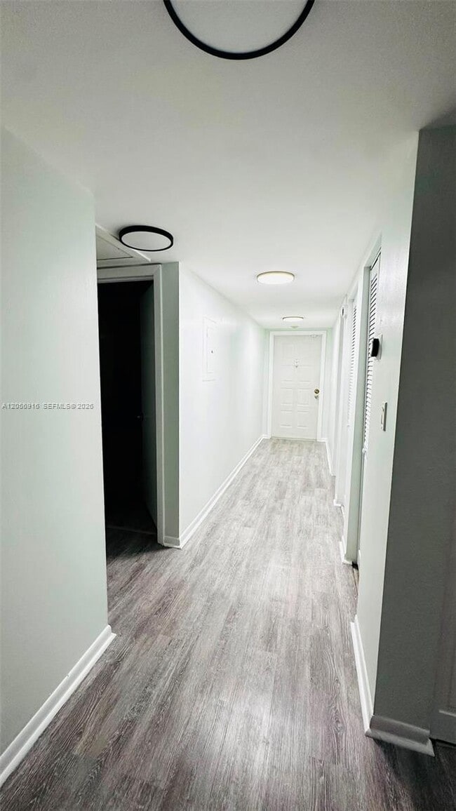 Building Photo - 2091 Coral Ridge Dr