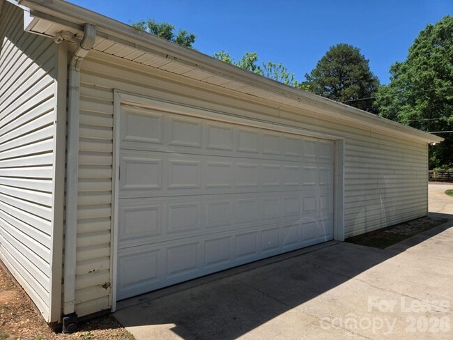 Building Photo - 111 Clodfelter Rd