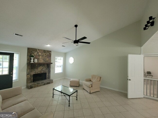 Building Photo - 235 Winona Dr