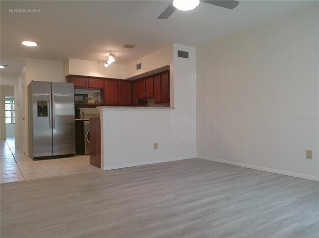 Building Photo - 2400 Franciscan Dr