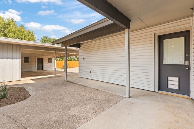 Building Photo - Gorman Dr