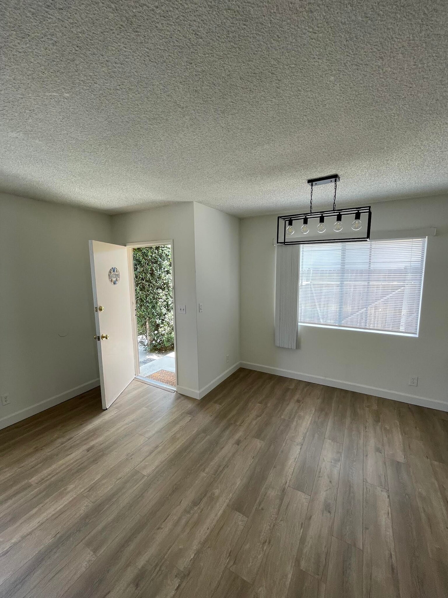 Building Photo - 4733 W 173rd St