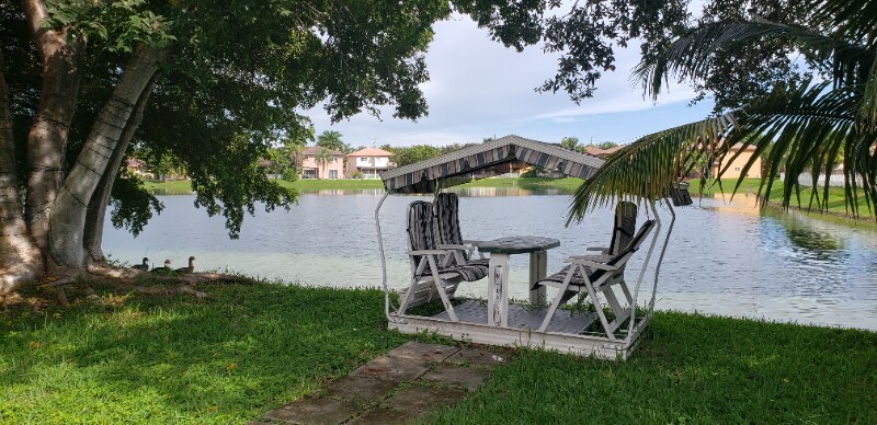 Building Photo - 4138 NE 30th St