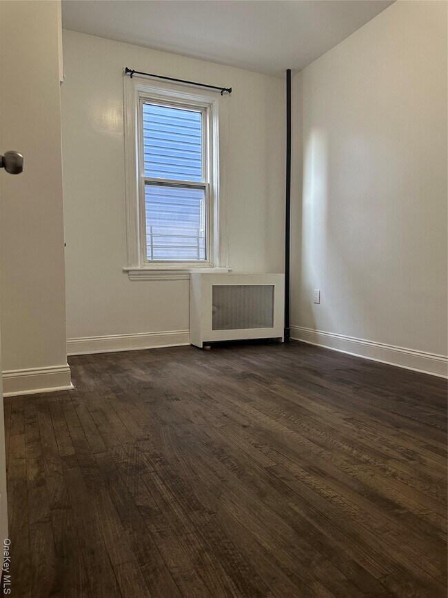Building Photo - 451 Revere Ave