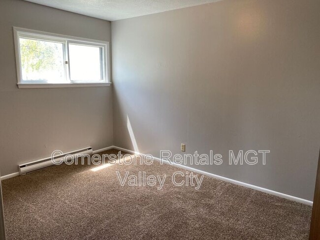 Building Photo - 815 3rd St SW