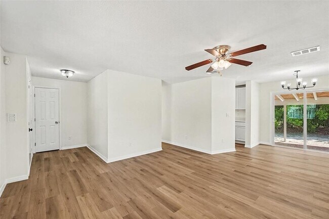 Building Photo - 6515 3rd St Ct W