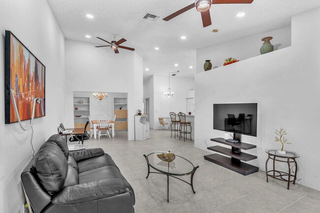 Building Photo - 5062 Toscana Trail