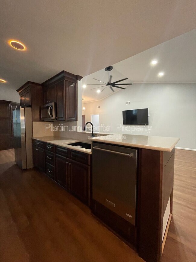 Building Photo - 1745 Berry Ct