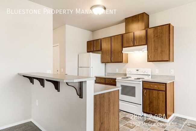 Building Photo - 1302 Mcgee Ct NE