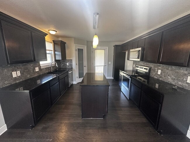 Building Photo - 5310 Crystal Dr