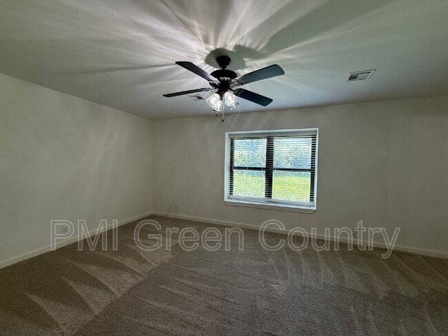 Building Photo - 1203 W Austin St