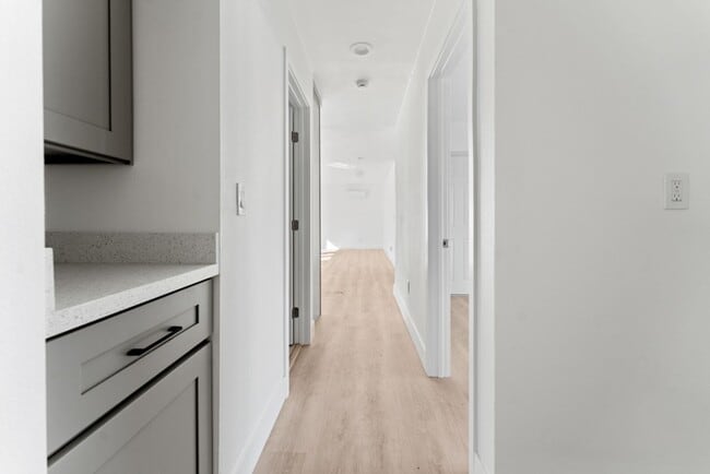 Building Photo - 13615 Glenhaven Dr