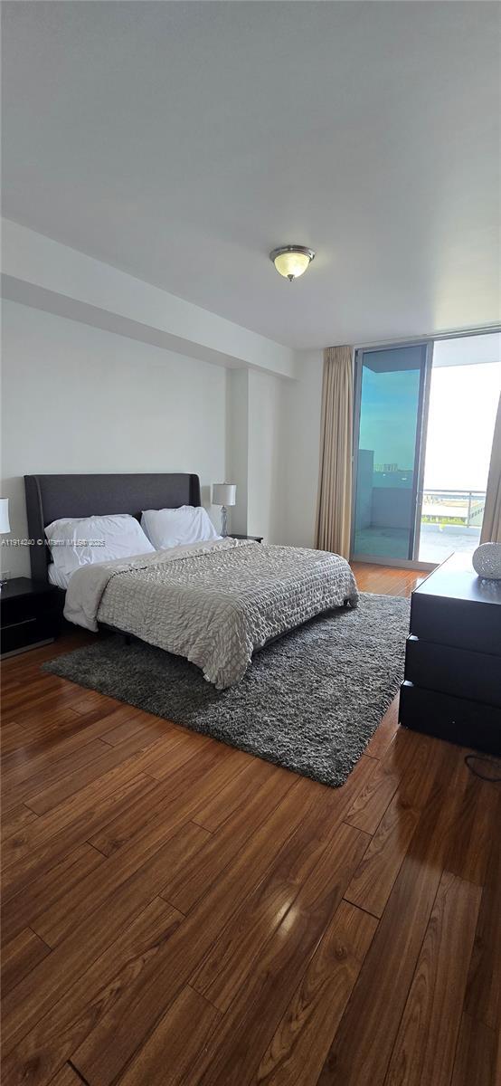 Building Photo - 7901 Hispanola Ave