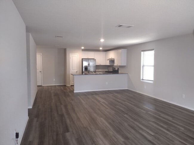 Building Photo - Charming 3 bedroom in Republic Creek!