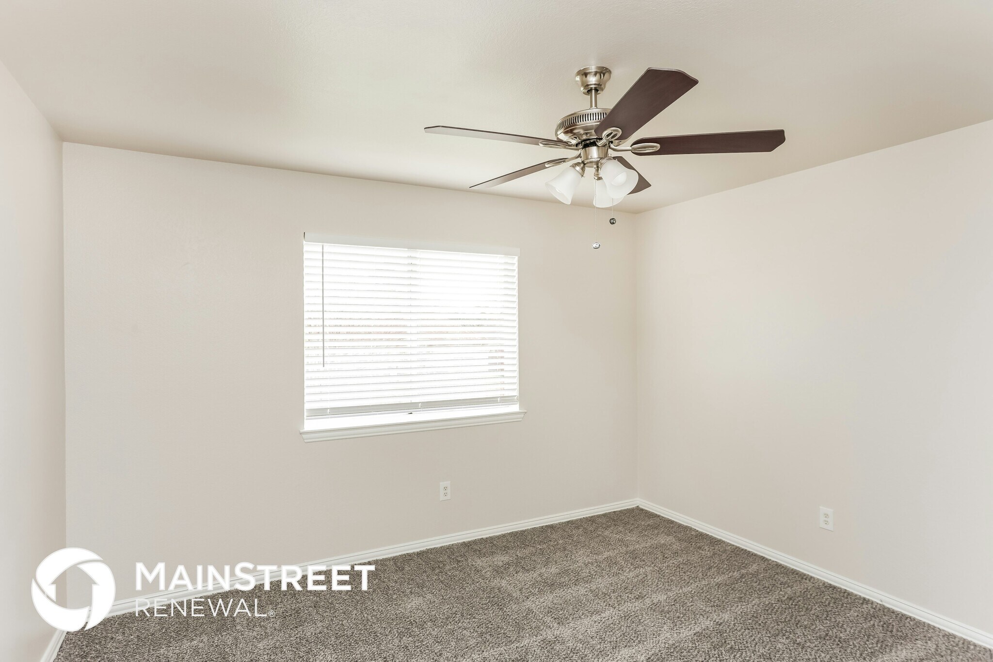 Building Photo - 532 Pinnacle Dr