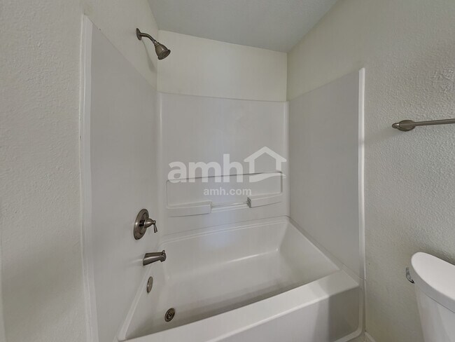 Building Photo - 10103 Cumberland Pointe Blvd