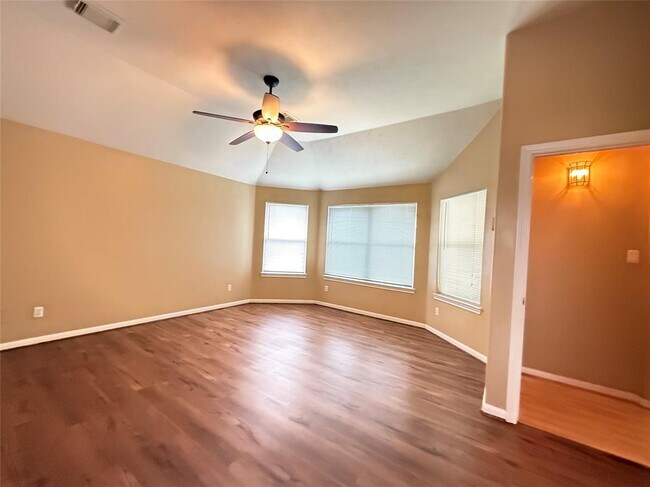 Building Photo - 11115 Creekline Green Ct