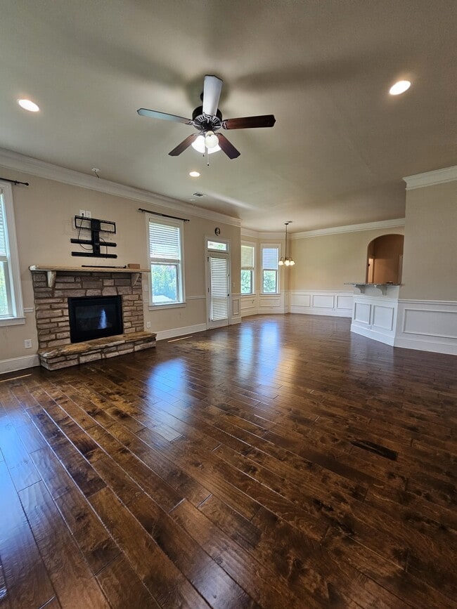 Building Photo - 416 Sunnybrook Ln