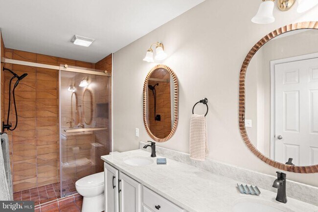 Building Photo - 2082 Deer Run Dr
