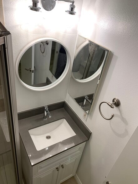 Building Photo - 41 Harkness Ave